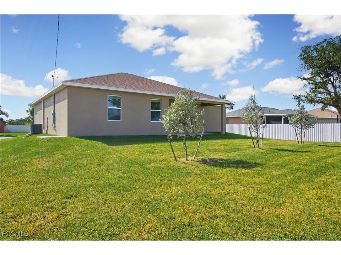 915 NE 19th Street Cape Coral FL 33909 2025017846 image24
