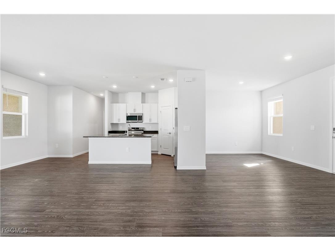 915 NE 19th Street Cape Coral FL 33909 2025017846 image4