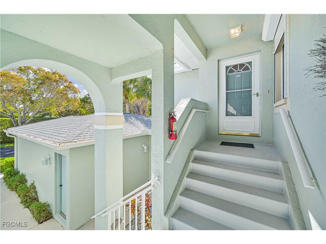 915 New Waterford Drive #H201 Naples FL 34104 2025017972 image2