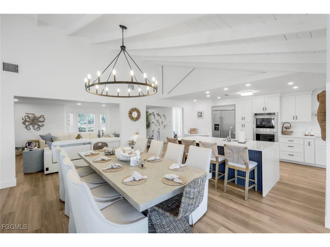 915 Pecten Court Sanibel FL 33957 2025016150 image10