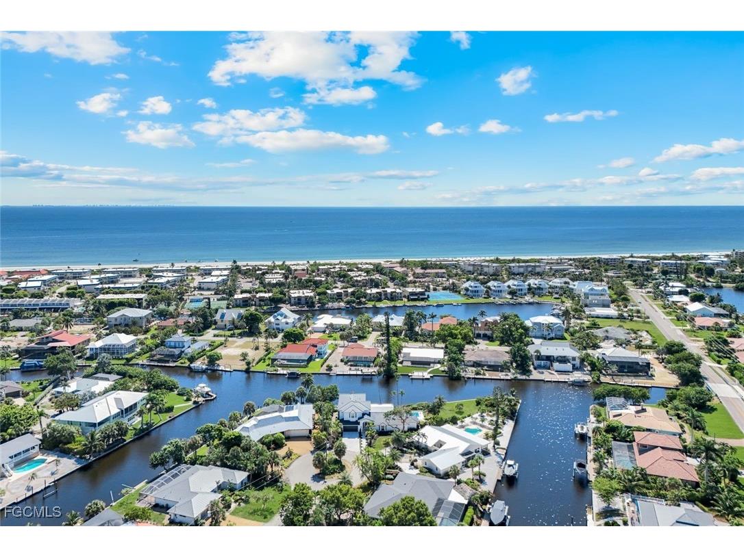 915 Pecten Court Sanibel FL 33957 2025016150 image2