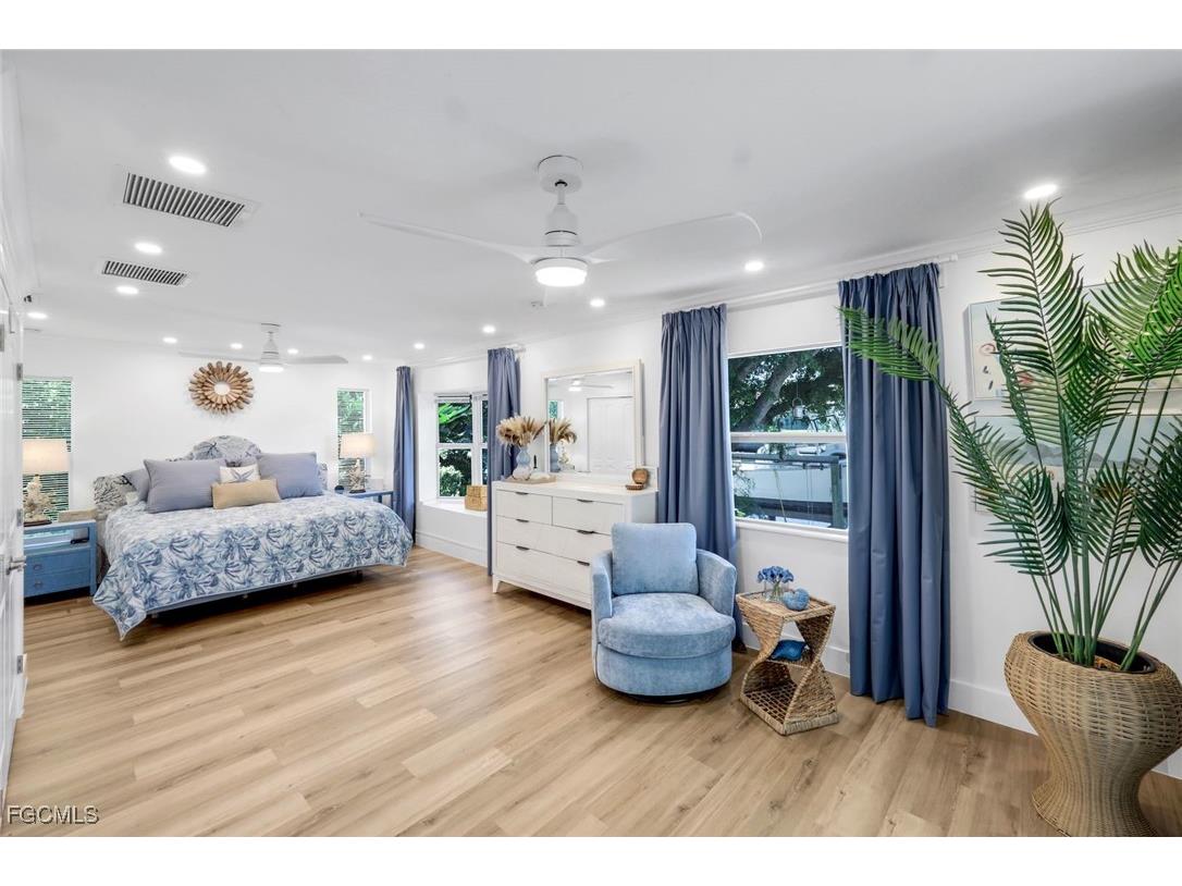 915 Pecten Court Sanibel FL 33957 2025016150 image25