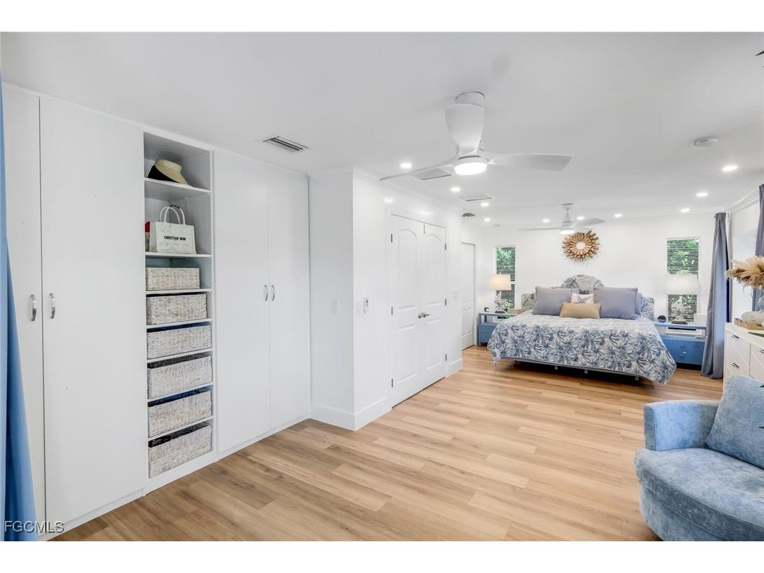 915 Pecten Court Sanibel FL 33957 2025016150 image28