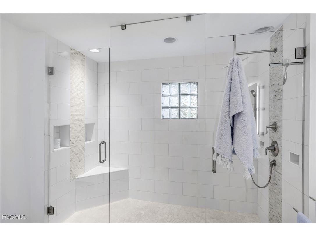 915 Pecten Court Sanibel FL 33957 2025016150 image32