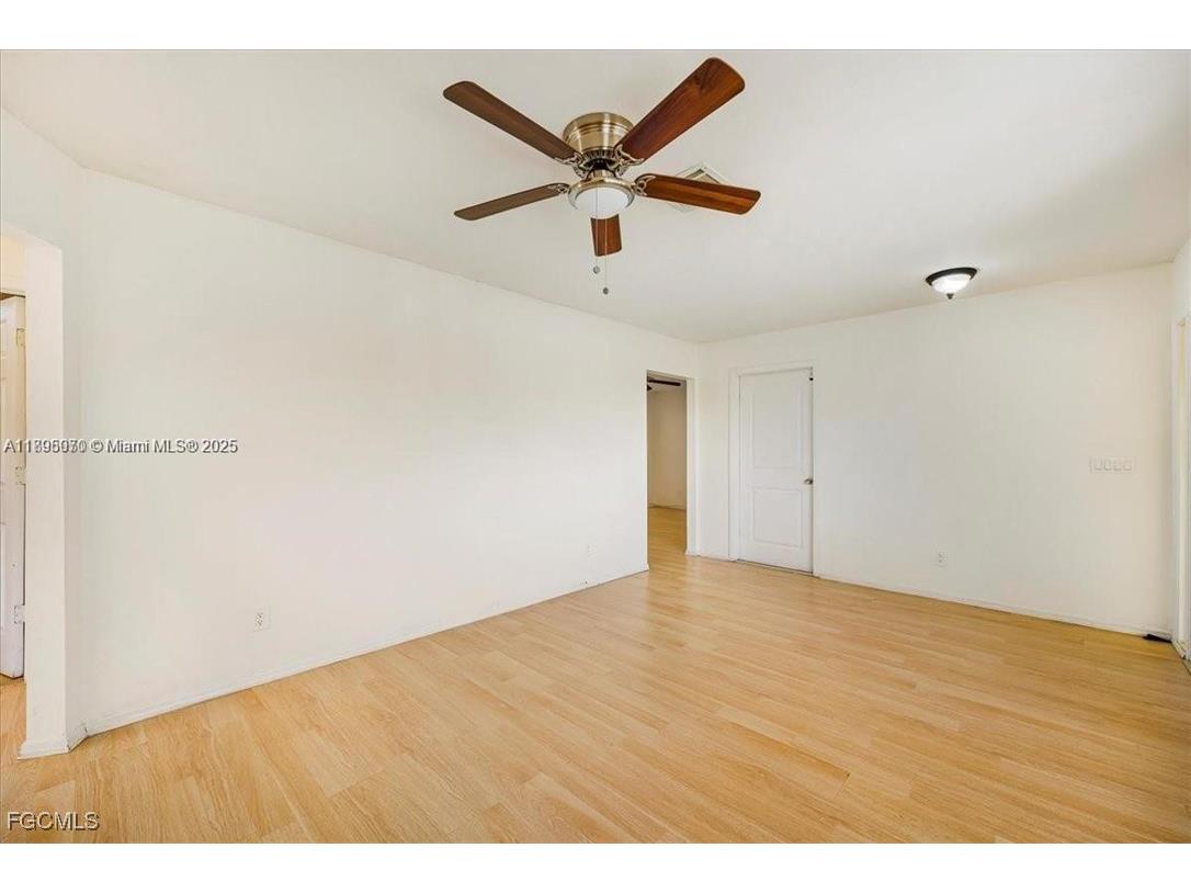 915 SE 20th Street Cape Coral FL 33990 2025016131 image12