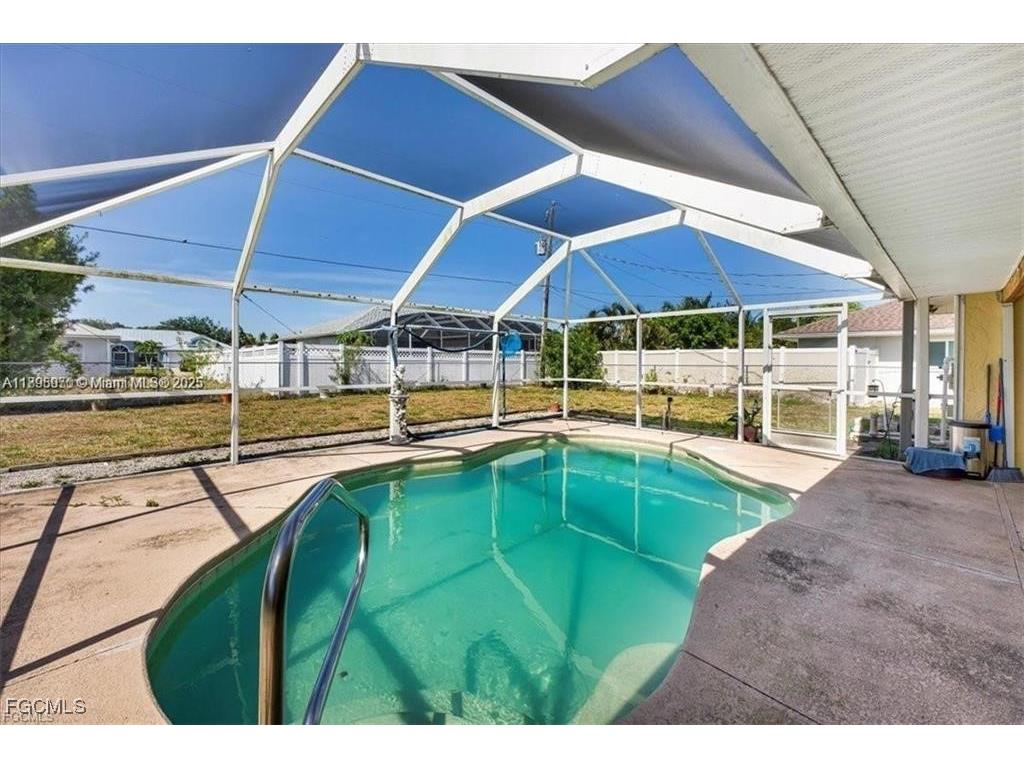 915 SE 20th Street Cape Coral FL 33990 2025018656 image17