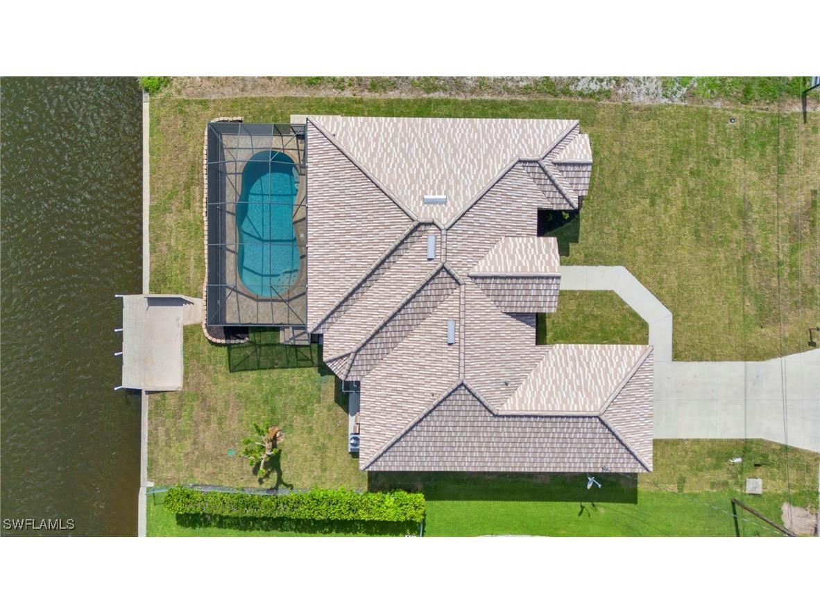 915 SE 33rd Terrace Cape Coral FL 33904 225058958 image2