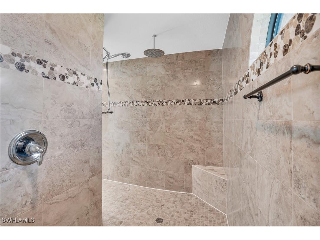 915 SE 33rd Terrace Cape Coral FL 33904 225058958 image28