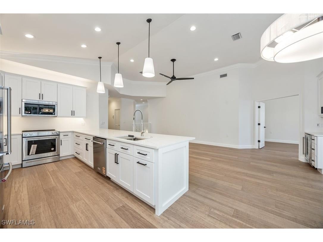 9151 Palmetto Ridge Drive #202 Estero FL 34135 225079233 image6