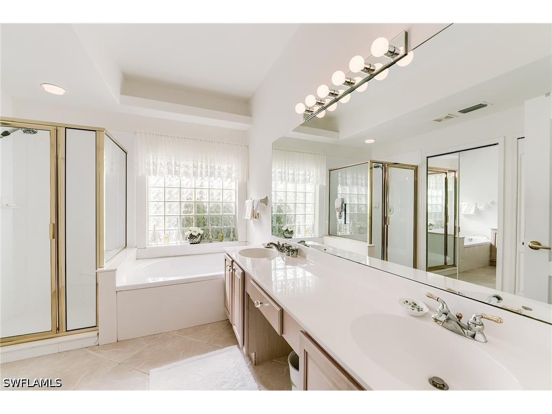 9156 Spring Run Boulevard Estero FL 34135 226014993 image14
