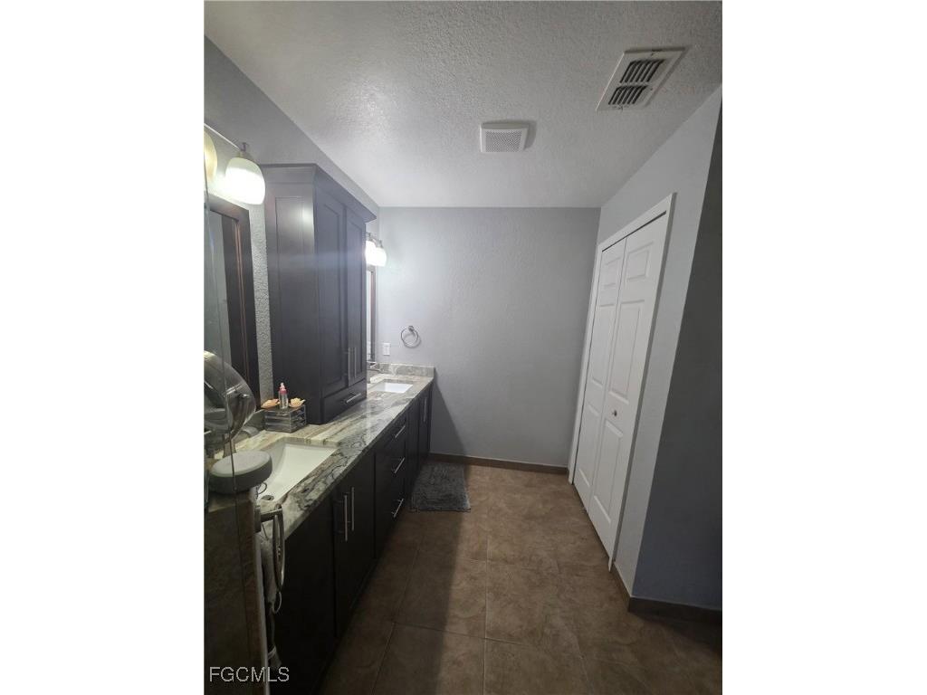 916 Anaconda Avenue S Lehigh Acres FL 33974 2025015388 image9