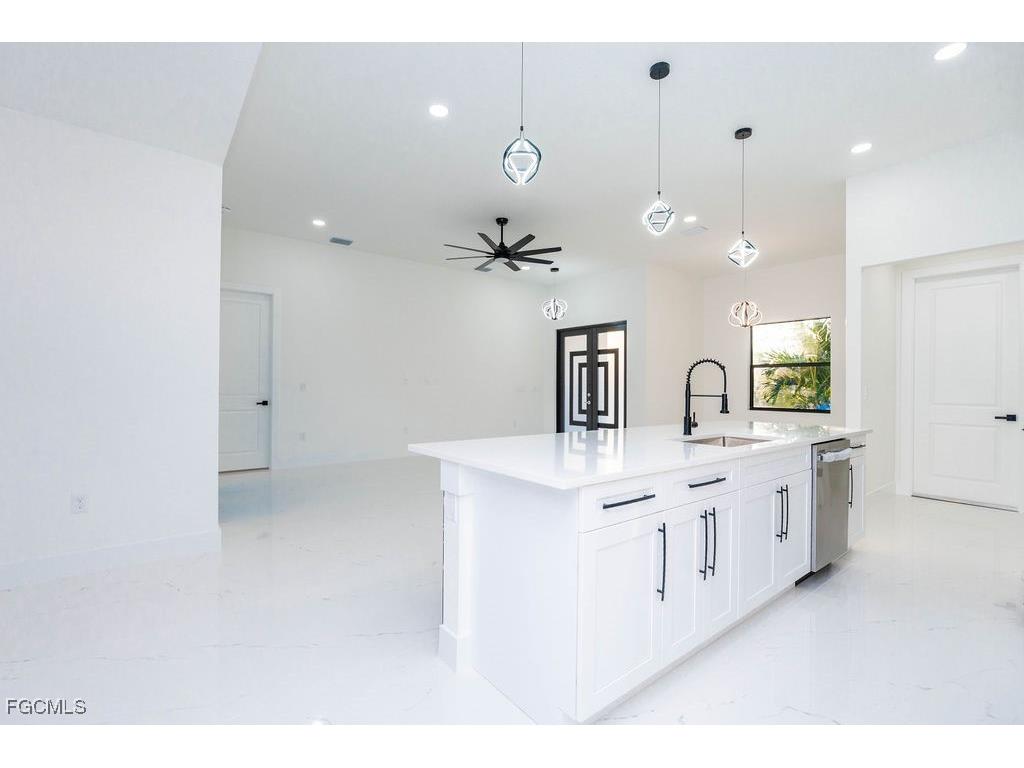 916 Jefferson Avenue Lehigh Acres FL 33936 2026001797 image8