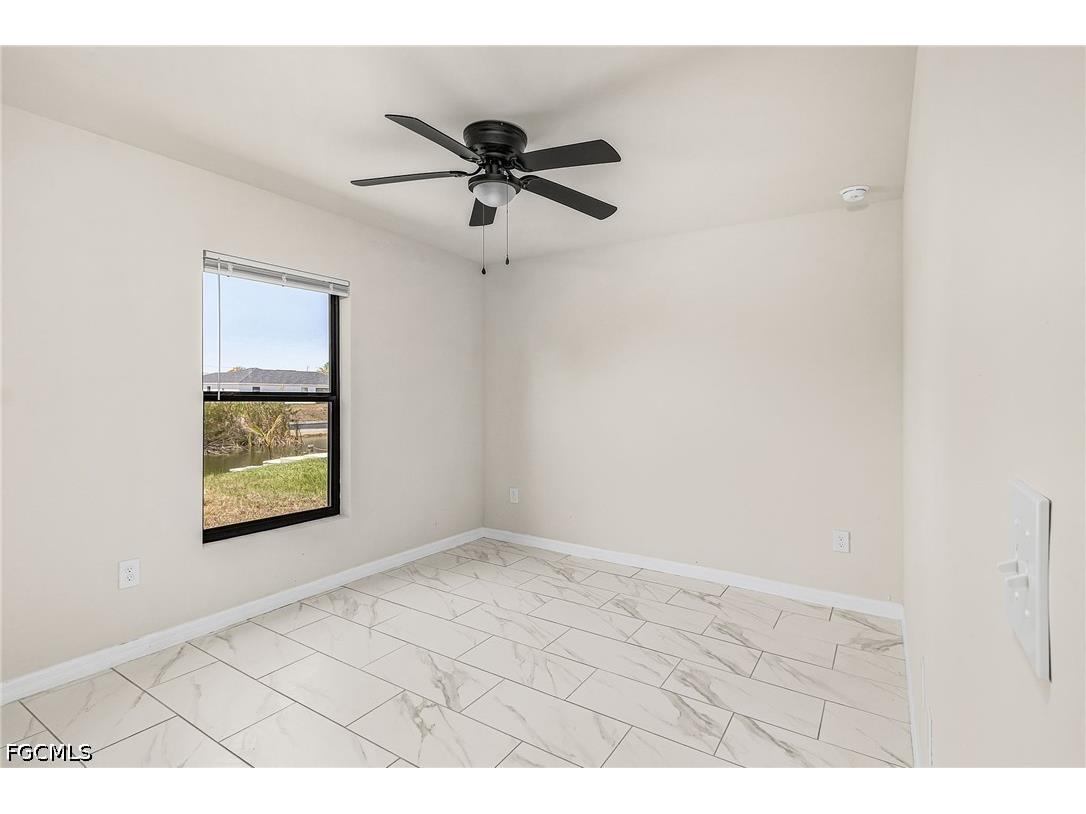 916 NE 1st Place Cape Coral FL 33909 2026015789 image15