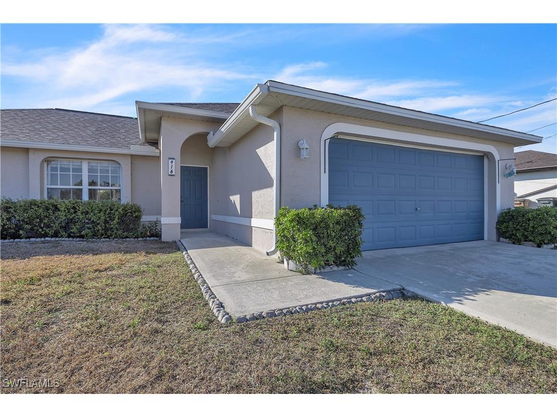 916 NE 4th Place Cape Coral FL 33909 226005851 image1