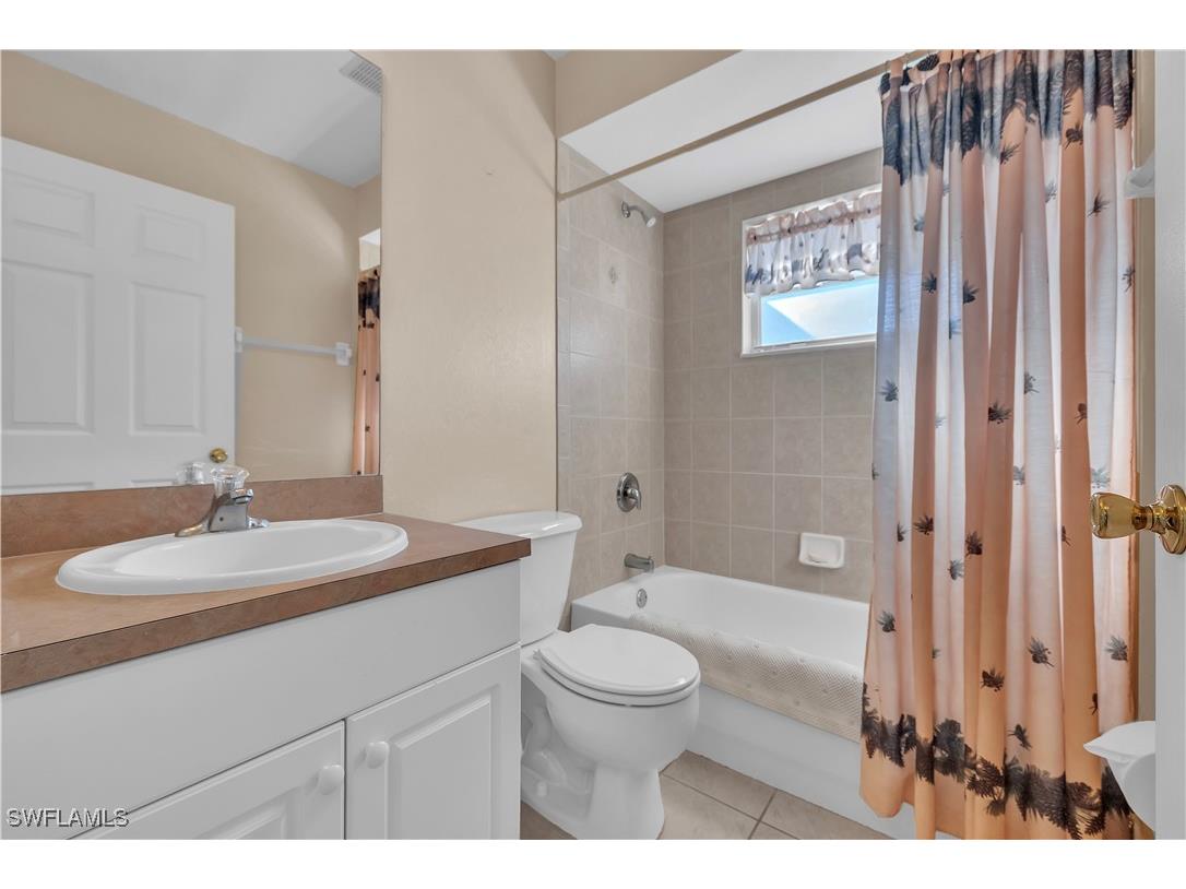 916 NE 4th Place Cape Coral FL 33909 226005851 image32