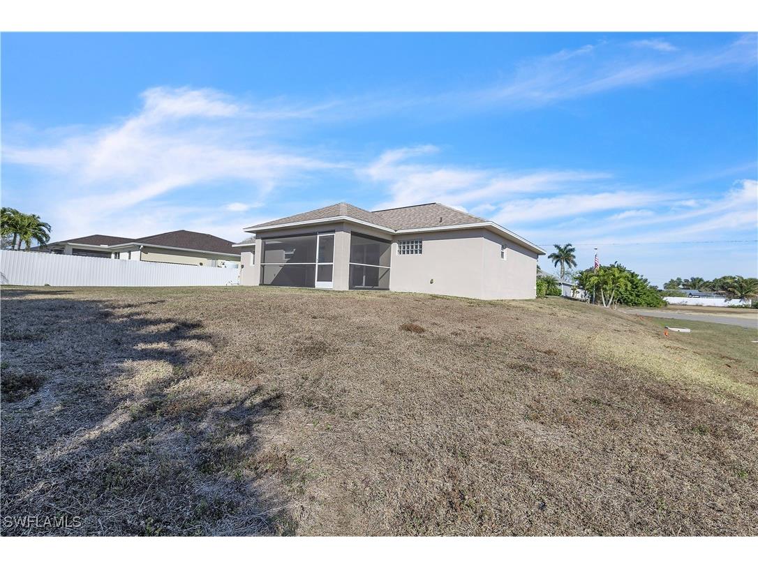 916 NE 4th Place Cape Coral FL 33909 226005851 image45