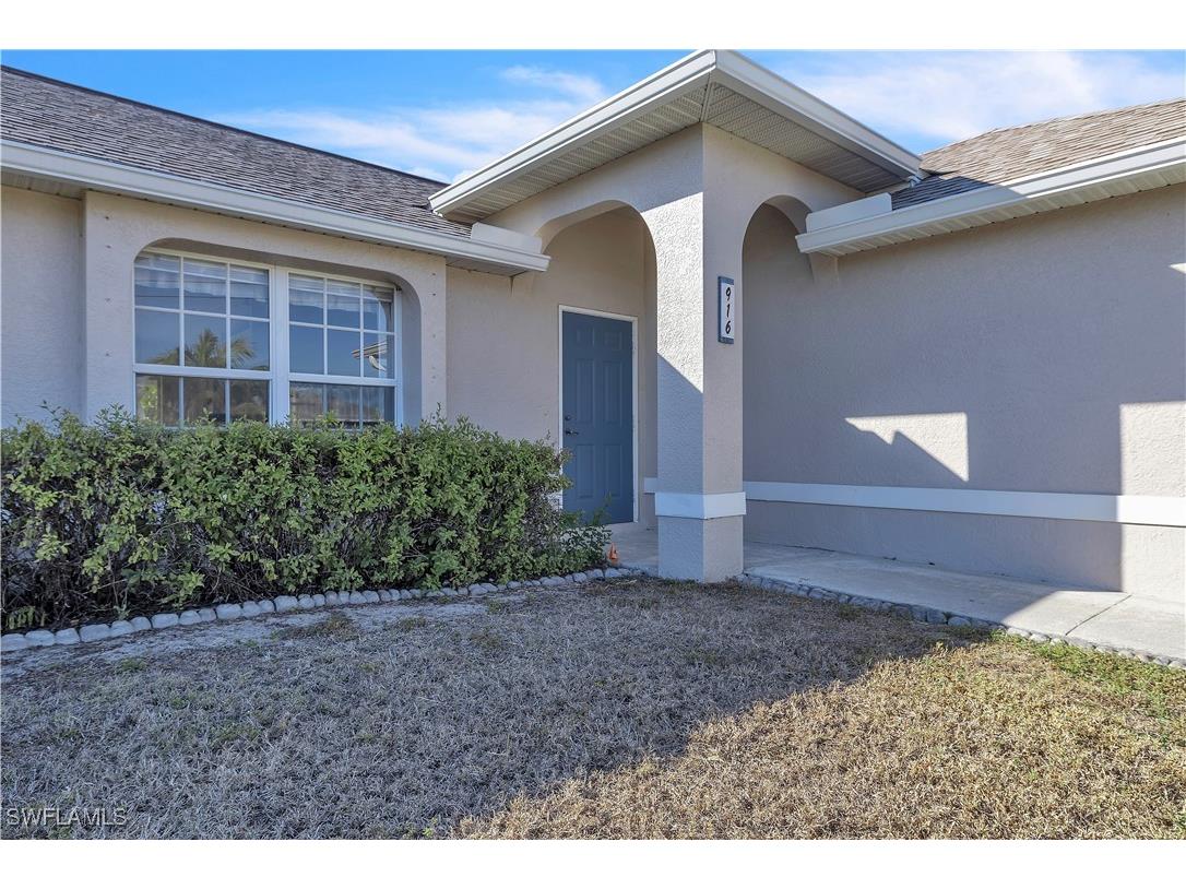 916 NE 4th Place Cape Coral FL 33909 226005851 image5