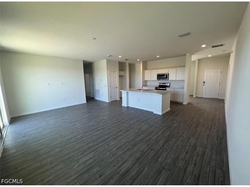 916 NW 3rd Avenue Cape Coral FL 33993 2026019739 image3