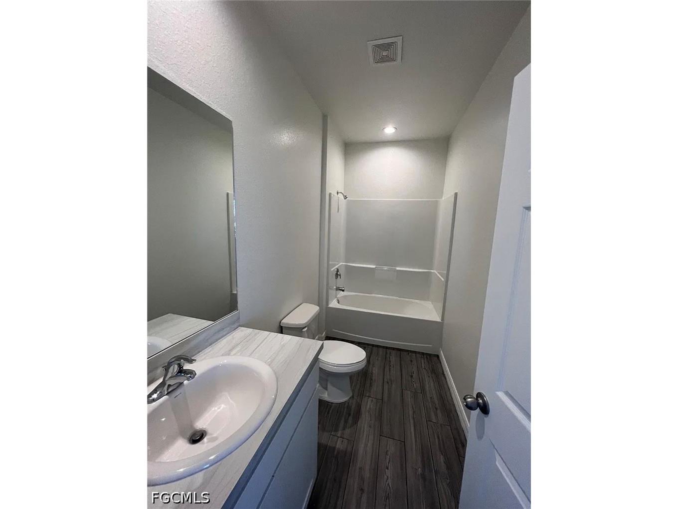 916 NW 3rd Avenue Cape Coral FL 33993 2026019739 image8