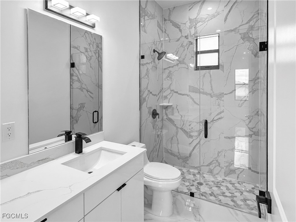 916 Sara Avenue N Lehigh Acres FL 33971 2025020381 image14