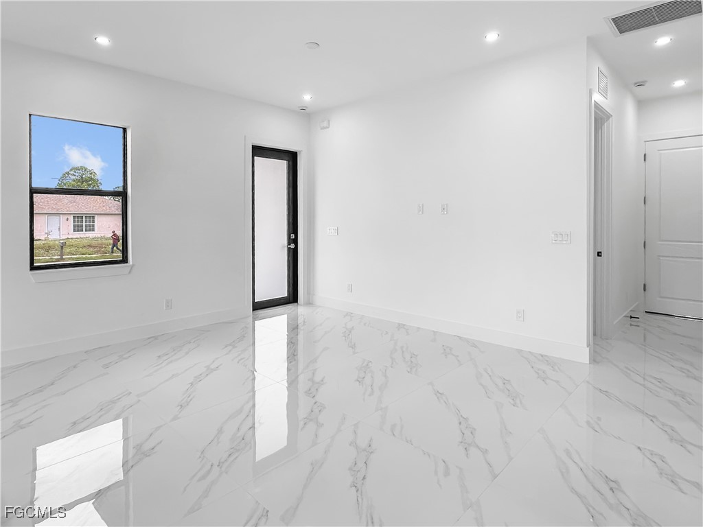 916 Sara Avenue N Lehigh Acres FL 33971 2025020381 image8