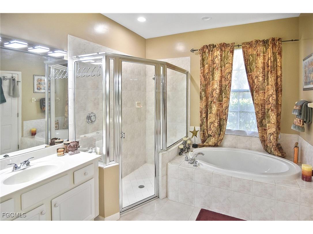 9160 Kings Cove Court Fort Myers FL 33967 2025012732 image10