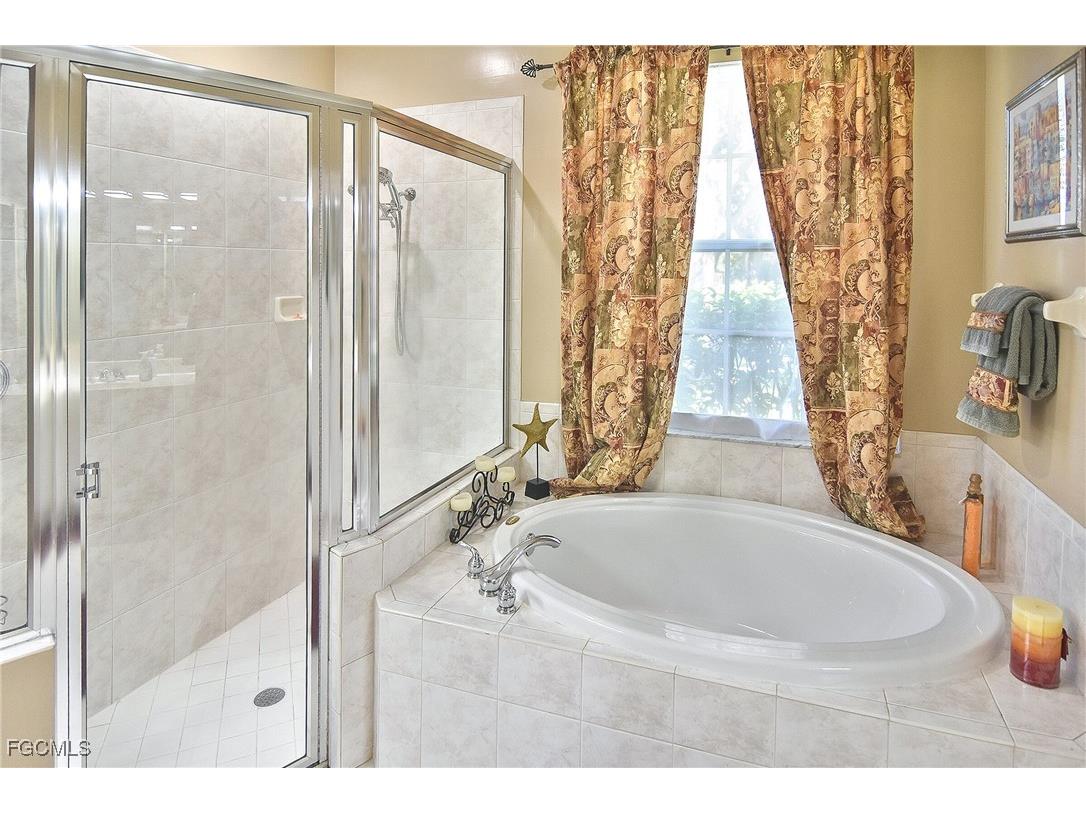 9160 Kings Cove Court Fort Myers FL 33967 2025012732 image11