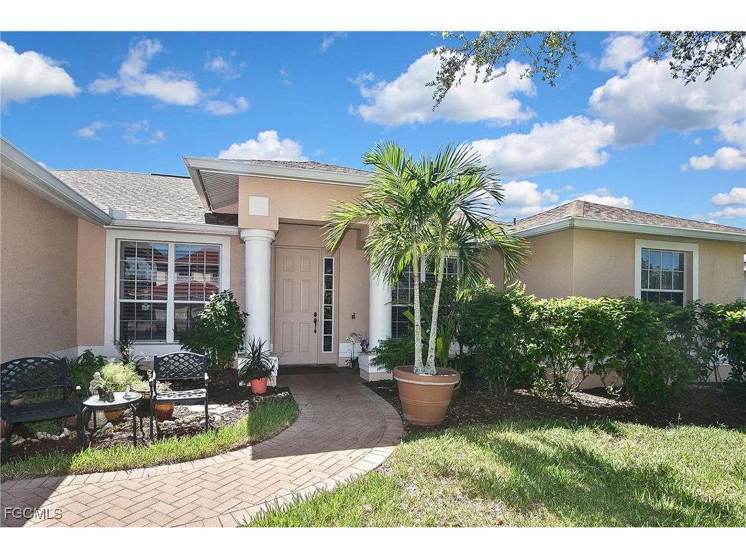 9160 Kings Cove Court Fort Myers FL 33967 2025012732 image3