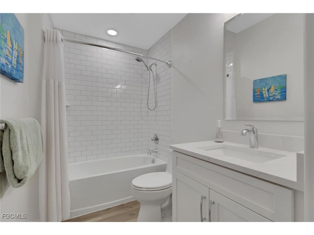 9160 Southmont Cove #102 Fort Myers FL 33908 2025018276 image18