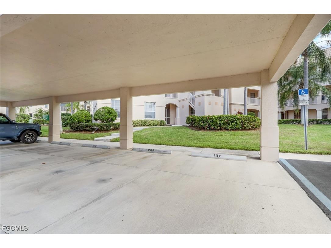 9160 Southmont Cove #102 Fort Myers FL 33908 2025018276 image2