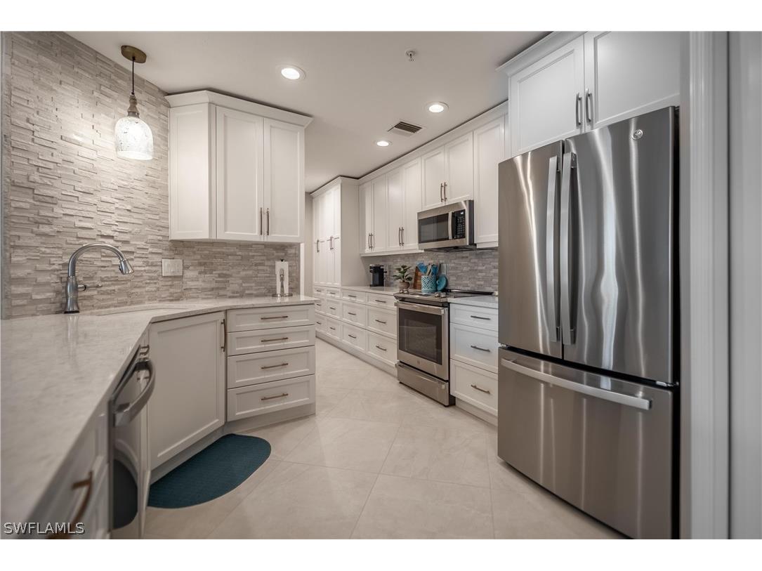 9160 Southmont Cove #110 Fort Myers FL 33908 226007663 image3