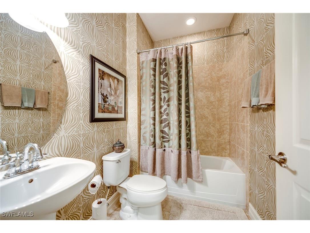 9161 Chula Vista Street #135-2 Naples FL 34113 225074083 image20