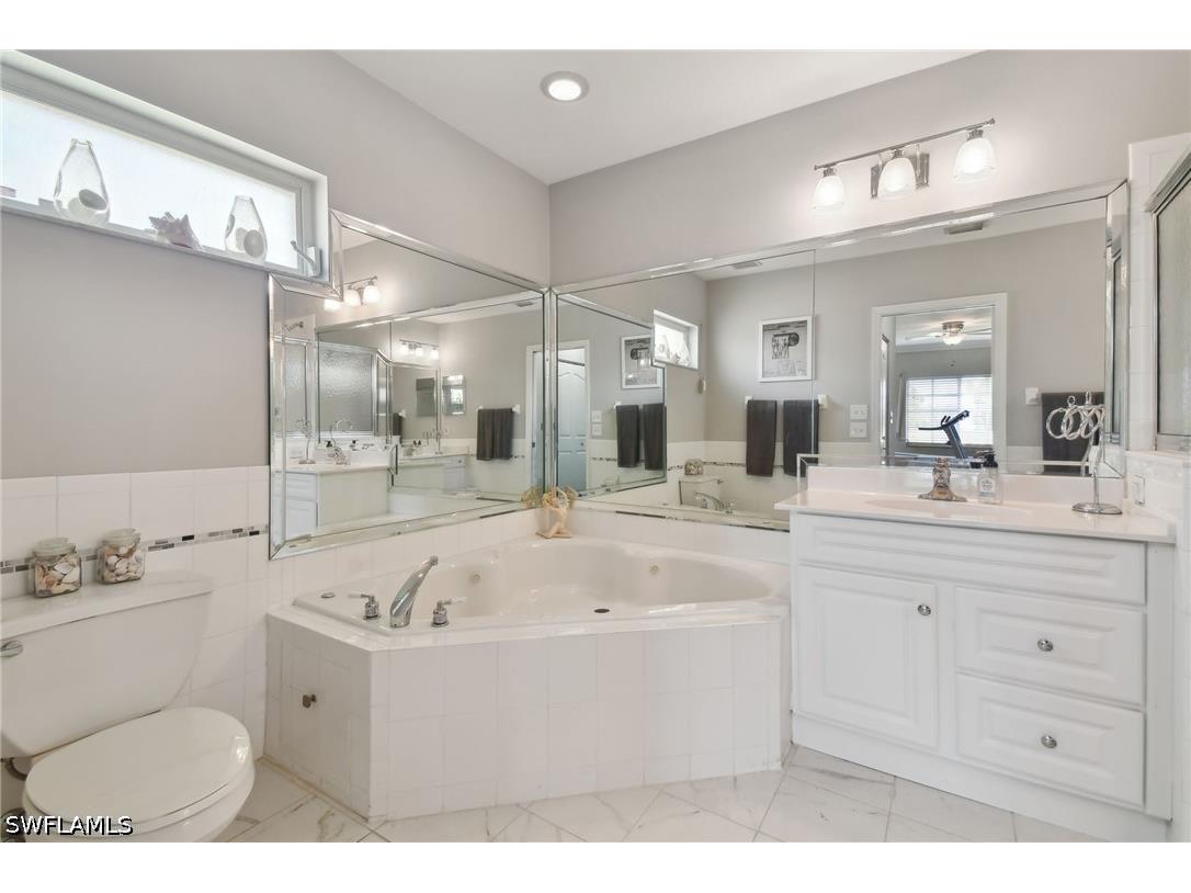 9165 Michael Circle #1002 Naples FL 34113 226023121 image29