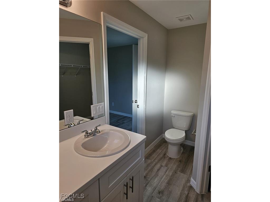 917 Martha Avenue S Lehigh Acres FL 33974 2025004542 image3