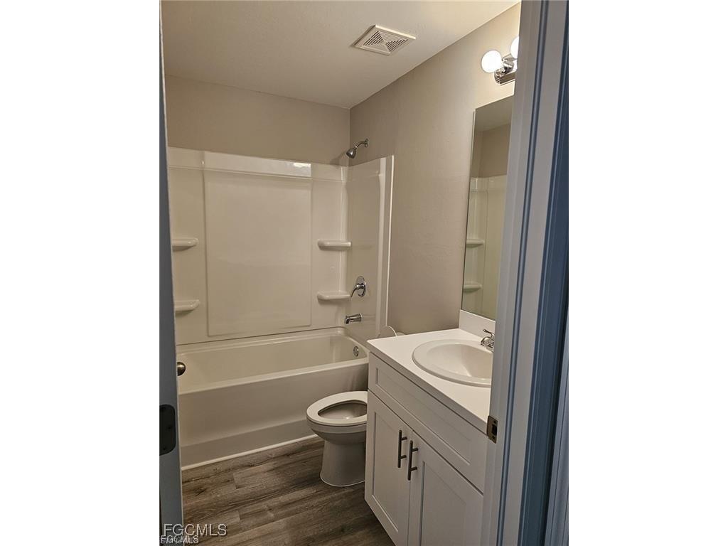 917 Martha Avenue S Lehigh Acres FL 33974 2025004542 image4