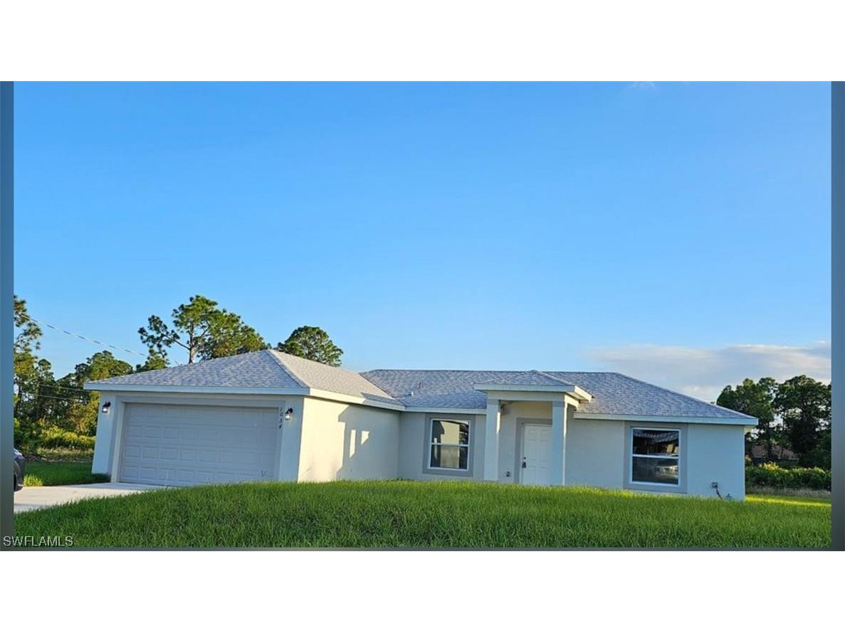 917 Martha Avenue S Lehigh Acres FL 33974 223087007 image1