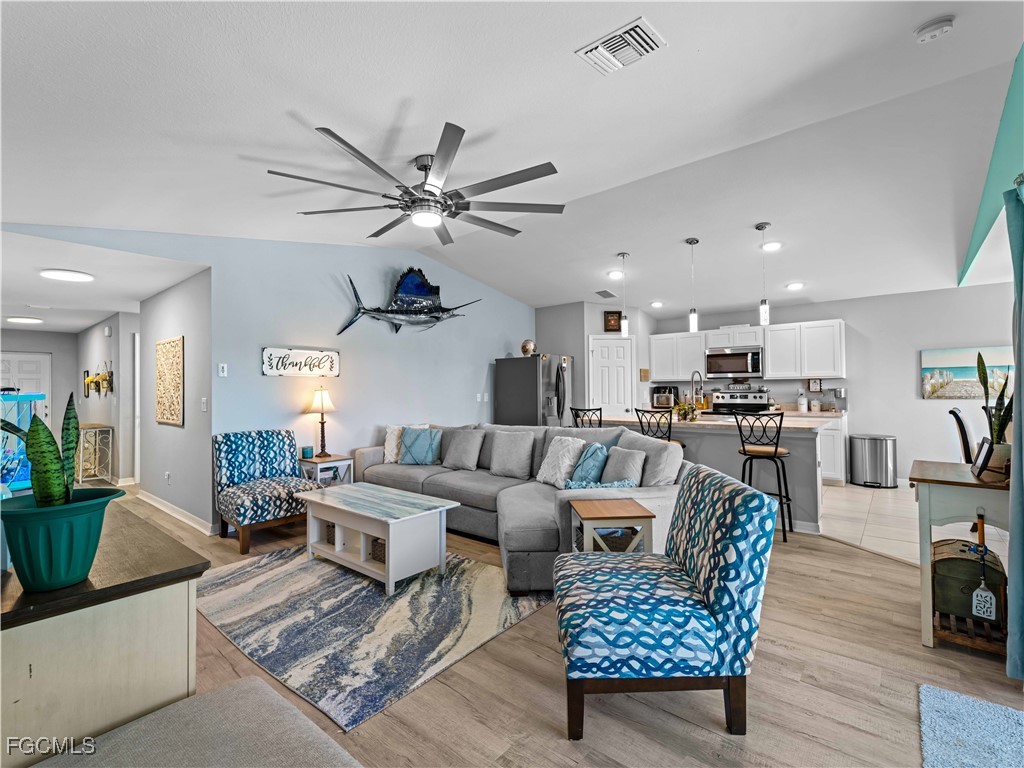 917 NW 13th Avenue Cape Coral FL 33993 2026004720 image2