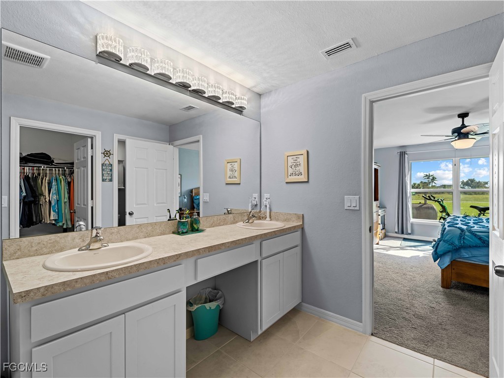 917 NW 13th Avenue Cape Coral FL 33993 2026004720 image36