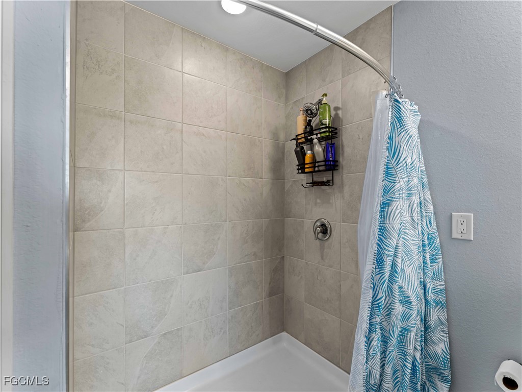 917 NW 13th Avenue Cape Coral FL 33993 2026004720 image39