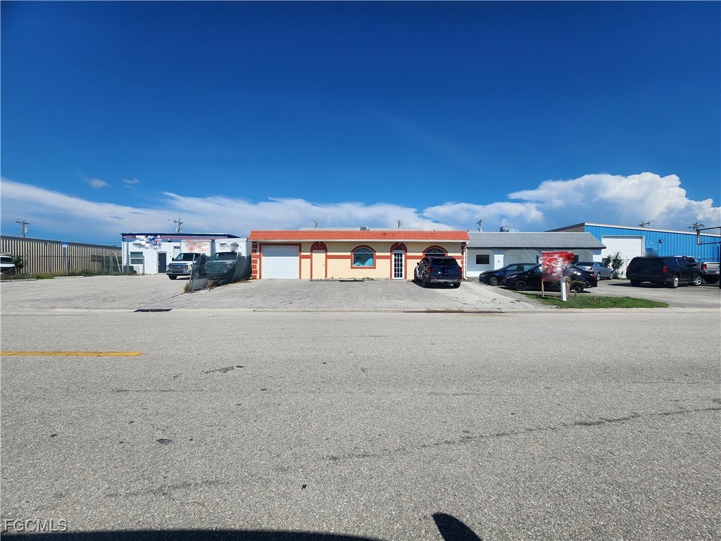 917 SE 13th Avenue Cape Coral FL 33990 2025006956 image1