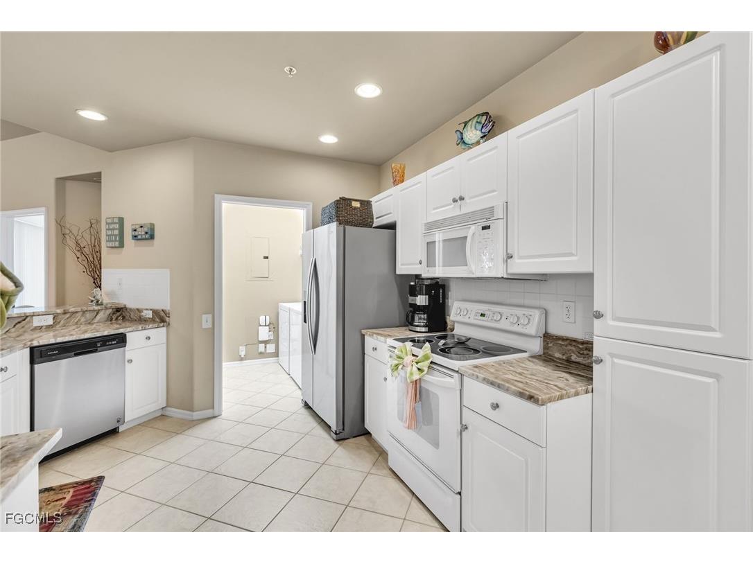 9170 Southmont Cove #302 Fort Myers FL 33908 2025021478 image15