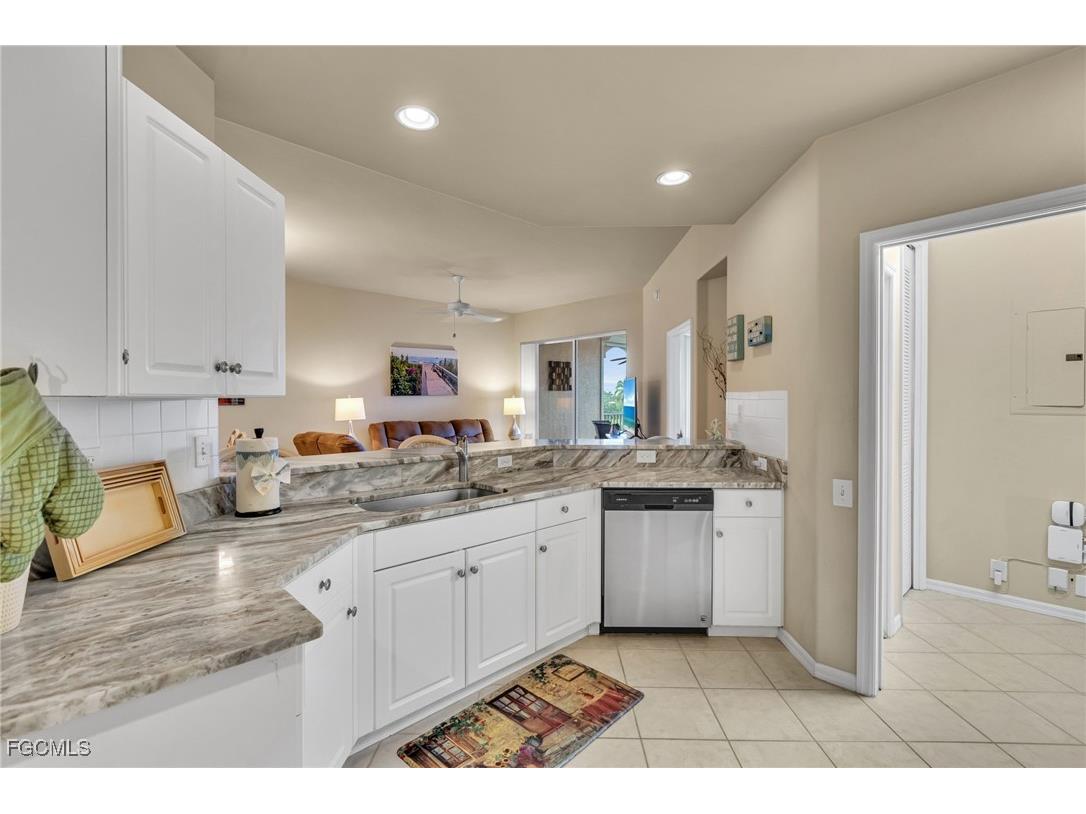 9170 Southmont Cove #302 Fort Myers FL 33908 2025021478 image3