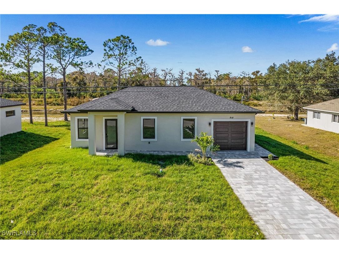 918 Anaconda Avenue S Lehigh Acres FL 33974 226004680 image1