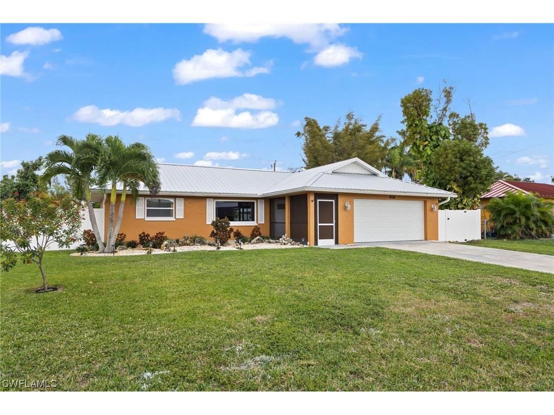 918 Gleason Parkway Cape Coral FL 33914 224007221 image1
