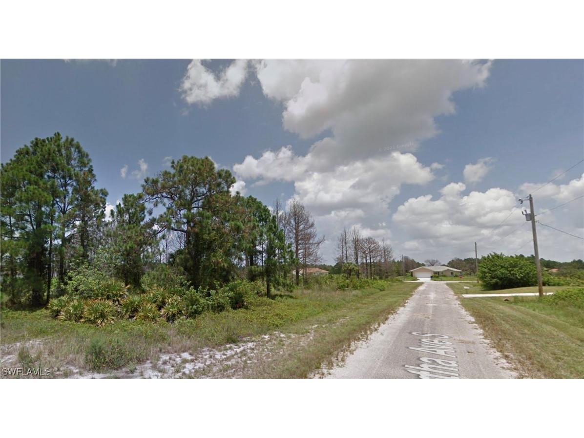 918 Martha Avenue S Lehigh Acres FL 33974 224011264 image1