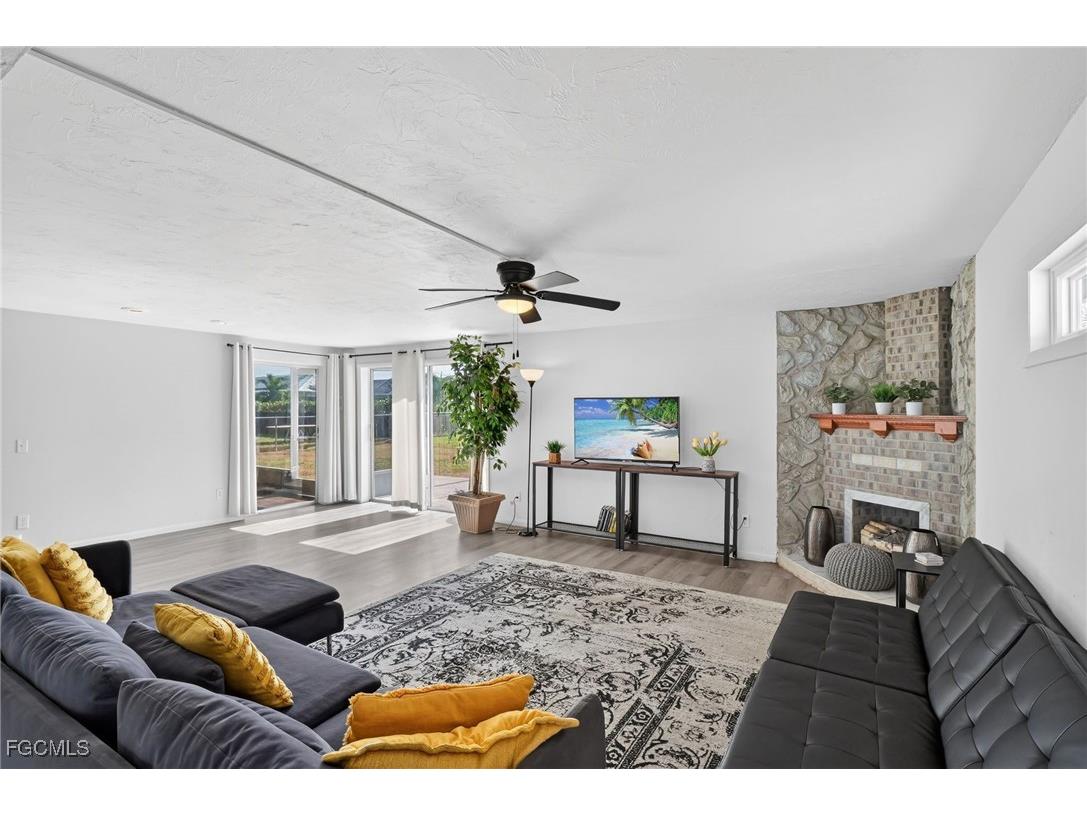 918 SE 35th Street Cape Coral FL 33904 2025025832 image10