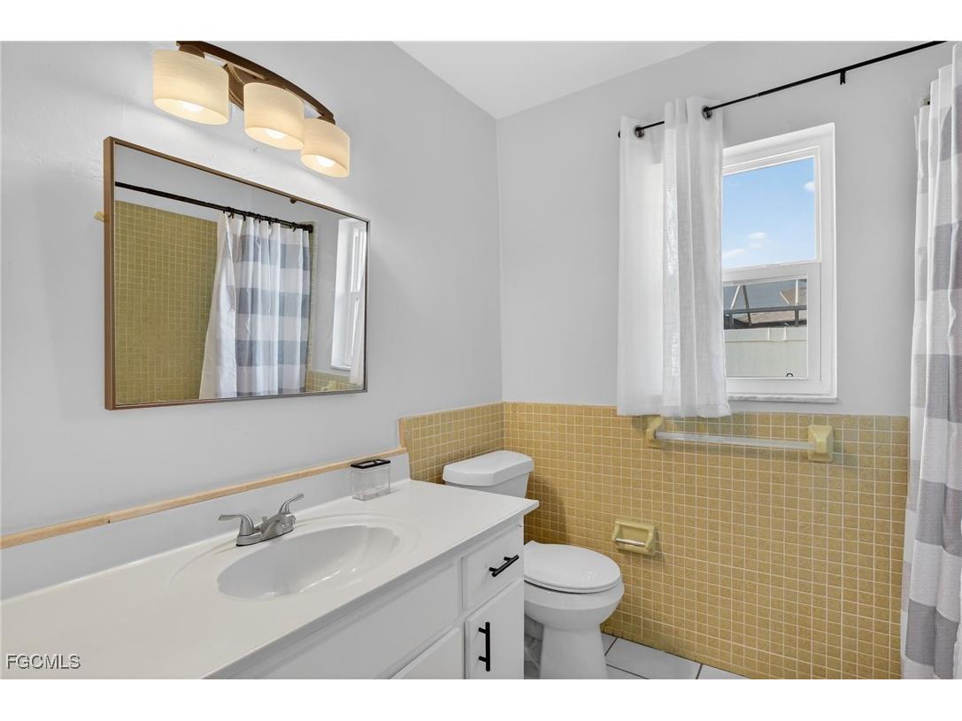 918 SE 35th Street Cape Coral FL 33904 2025025832 image18