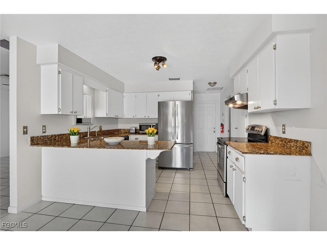 918 SE 35th Street Cape Coral FL 33904 2025025832 image19