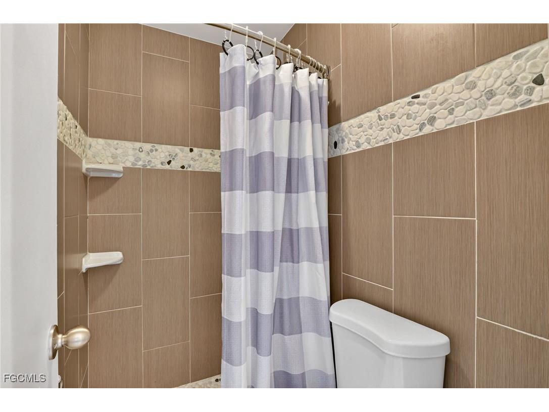 918 SE 35th Street Cape Coral FL 33904 2025025832 image27