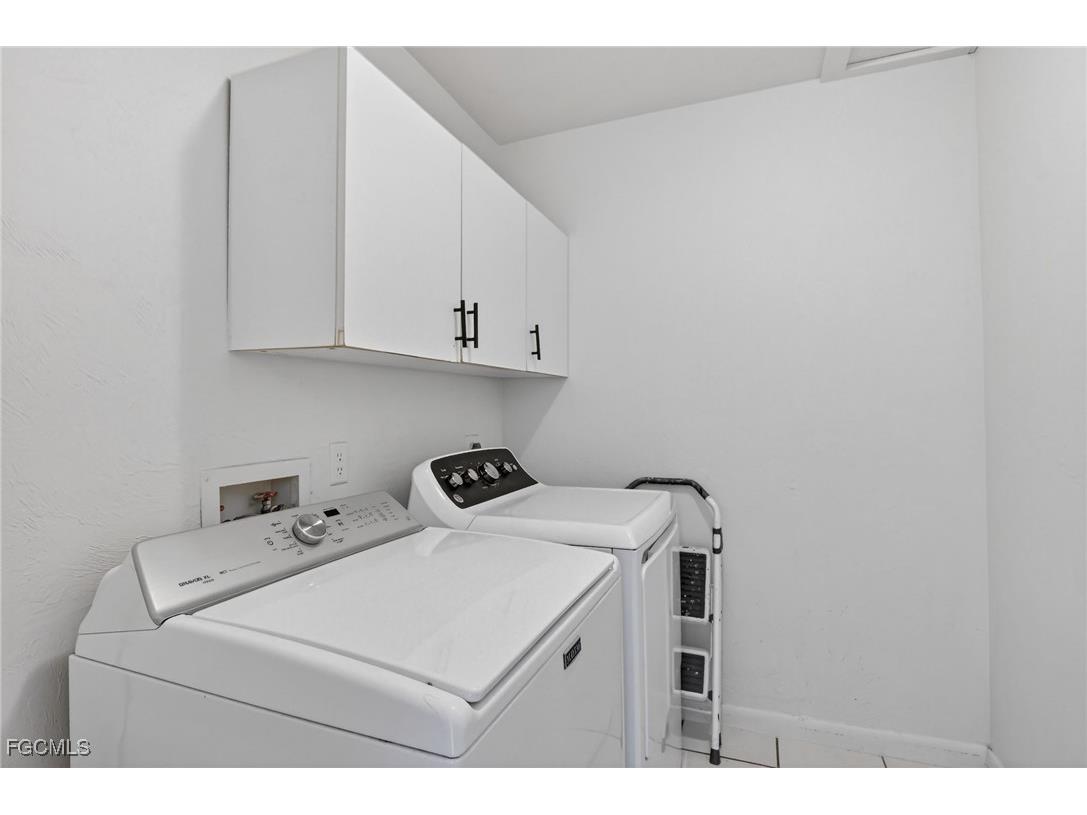918 SE 35th Street Cape Coral FL 33904 2025025832 image28